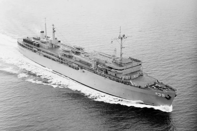 USS Emory S. Land, 사이판 항구 방문